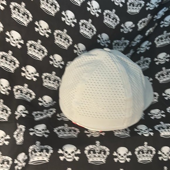 Oakley Men’s Golf Light Grey Peak Proformance Hat Fitted S/M - Picture 3 of 5